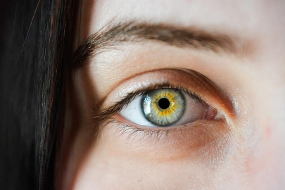 Katarakt nedir, belirtileri nelerdir?