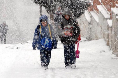Bugün okullar tatil mi, hangi illerde tatil? | 18 Aralık 2023 Pazartesi |