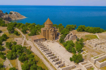 Van Gölü'nün gizli güzelliği: Akdamar Adası