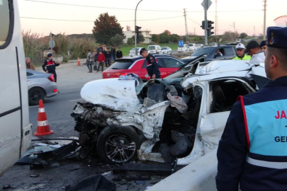 Antalya'da feci kaza: 2 ölü 14 yaralı