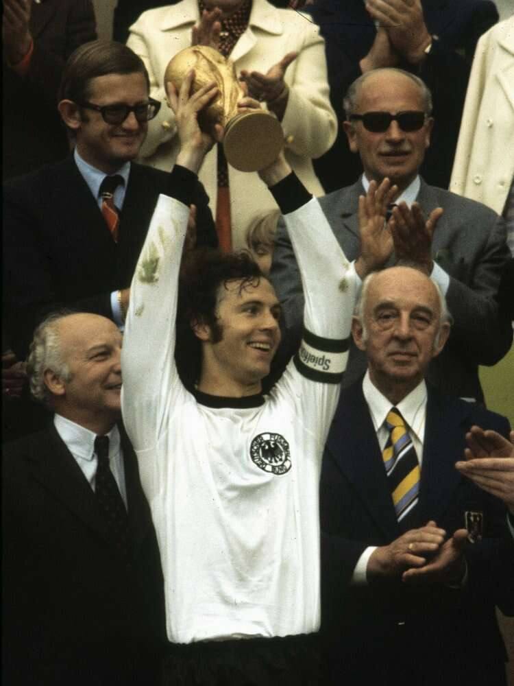 Franz Beckenbauer kimdir, kaç yaşında ve nereli?-Bursa Hayat Gazetesi-3