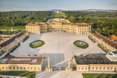 Etkileyici mimarisiyle büyülüyor: Schönbrunn Sarayı