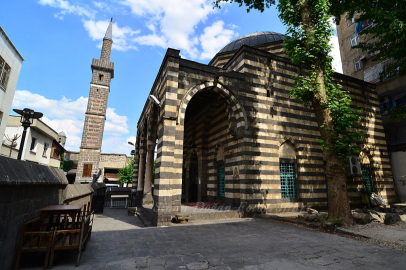 Anadolu'da benzeri yok: Dört Ayaklı Minare