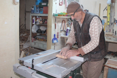 Tahtadan hayallere: Emekli öğretmenin sanat yolculuğu