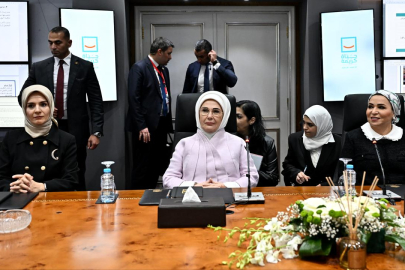 Emine Erdoğan Gazze'deki çocuklara umut ışığı oluyor