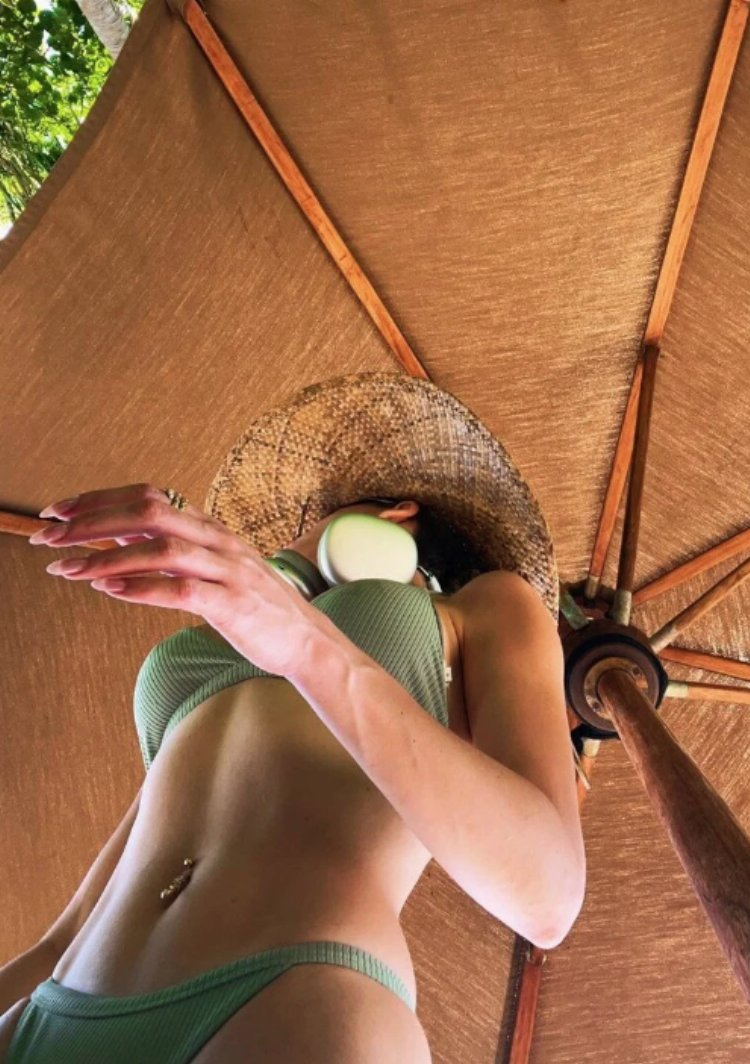 Serenay Sarıkaya’dan iddialı poz!-Bursa Hayat Gazetesi-4