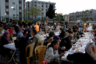 Kuşadası Belediyesi, Ramazan ayında 15 bin kişilik ücretsiz iftar yemeği dağıtacak