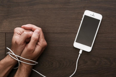 Görmezden gelinen salgın: Dijital demans