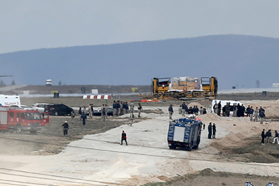 Türk Yıldızları'nın Acı Kaybı: Konya'da Eğitim Uçağı Kaza Yaptı, Şehidimiz Var