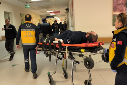 Bursa'da işçinin üzerine kumaş balyaları devrildi