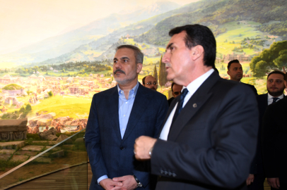 Dışişleri Bakanı Fidan, Panorama 1326 Sergisi'ni ziyaret etti