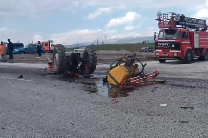 Kazada otomobil hurdaya döndü!