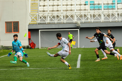 Nilüfer Belediye FSK, şampiyonluk yürüyüşünü sürdürdü