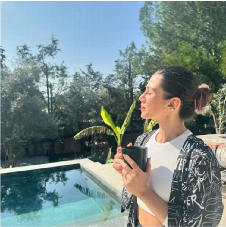 Gökçe Bahadır'ın boğaz manzaralı evi: Fiyatı dudak uçuklattı -Bursa Hayat Gazetesi -3