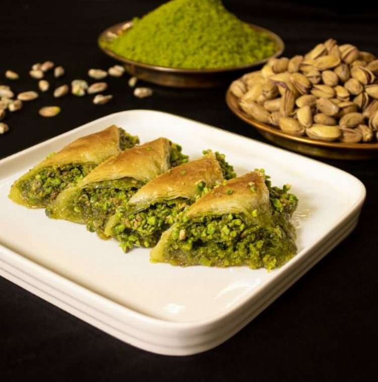 Lezzetiyle meşhur geleneksel Türk tatlısı: Şöbiyet -Bursa Hayat Gazetesi-2