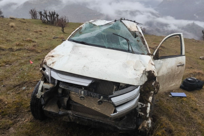 Aracın şarampole yuvarlandığı kazada 3 kişi yaralandı!