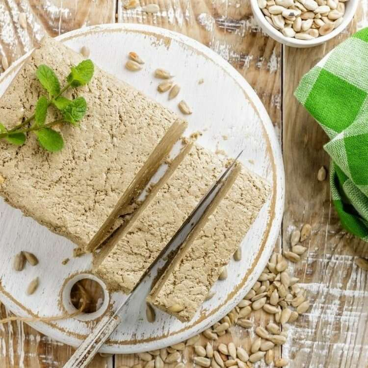 Besleyici içeriği ile her yaştan insan tüketiyor: Tahin Helvası -Bursa Hayat Gazetesi-2