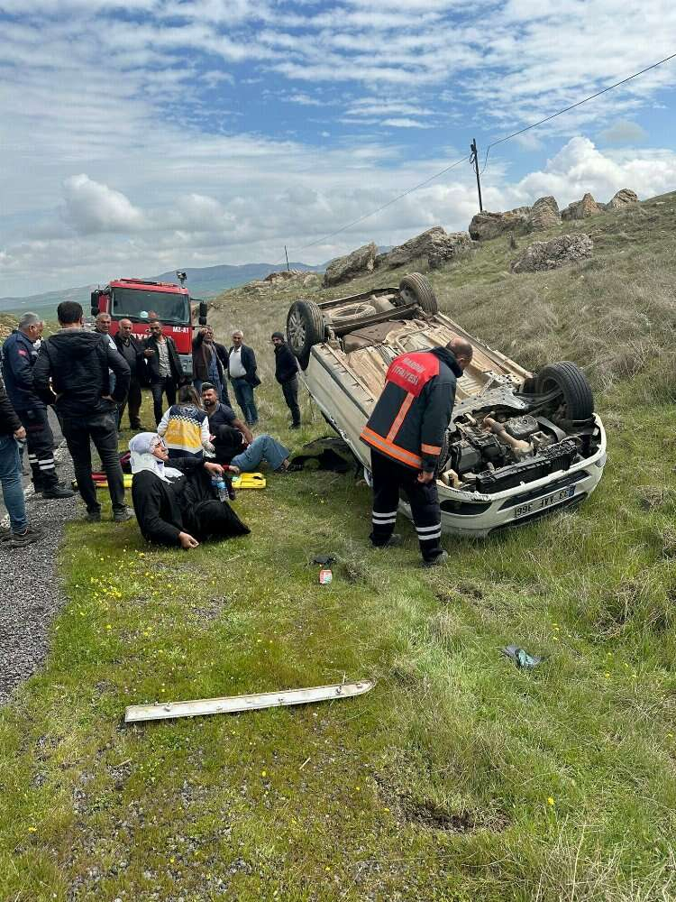 Mardin'de takla atan araçta 4 yaralı!-Bursa Hayat Gazetesi-2