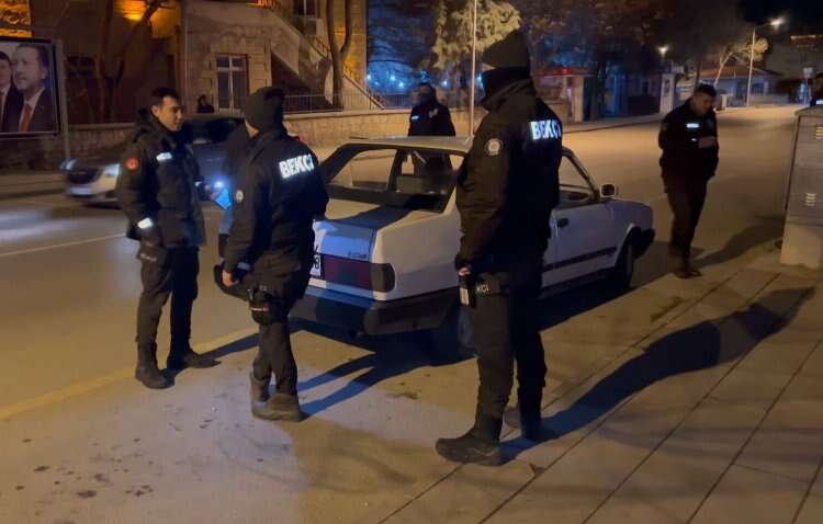 Aksaray'da polis ekiplerinden şok uygulama!-Bursa Hayat Gazetesi-2