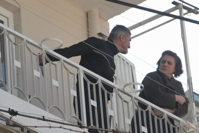 Bursa'da rehine krizi: Bıçaklı şahıs ablasını rehin aldı!