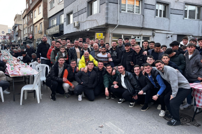 Bursa'da gençlerden bin kişilik iftar yemeği