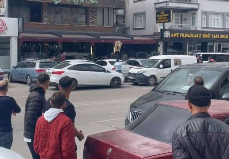 Antalya'da silahlı dehşet: Alacak verecek tartışmasında 7 yaralı!-Bursa Hayat Gazetesi-2