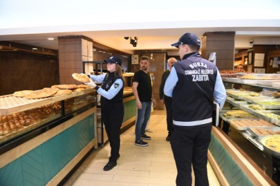 Osmangazi Zabıtası ramazanda pideleri tartıyor