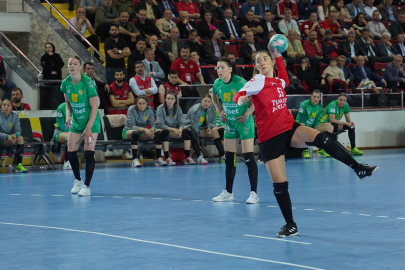 A Milli Kadın Hentbol Takımı, Karadağ’a mağlup oldu