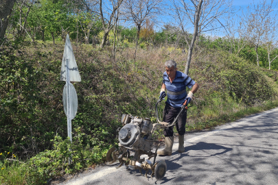 Ramazan ayında zorlu mesai! Çapa yaparak geçimini sağlıyor