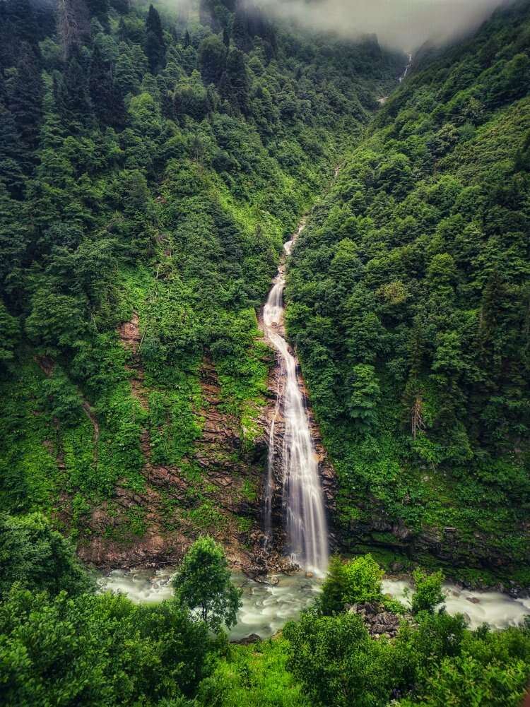 Suların yeşille dansı: Gelintülü Şelalesi -Bursa Hayat Gazetesi-2