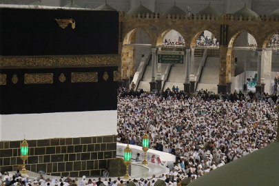 9 yıl aradan sonra İran'dan umre seferleri yeniden başladı