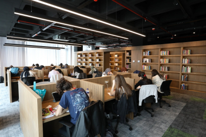 İnegöl'de gençlerin yeni adresi Nöbetçi Kitaphane