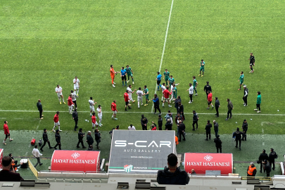 Vanspor FK, Bursaspor karşılaşmasında sahadan çekildi