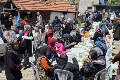 Bursa'da köye akın ettiler! Yılda sadece bir kez pişiyor