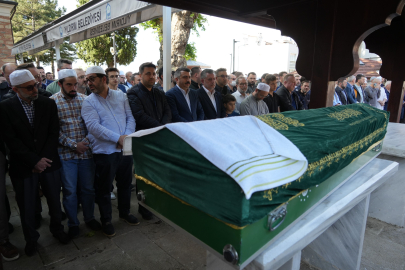 Ömrünü Ayasofya davasına adamıştı! Bursa'da son yolculuğuna uğurlandı
