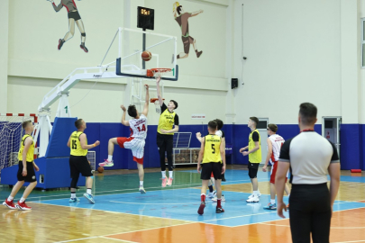 Kardeş kentin takımları Nilüfer'de ter dökecek