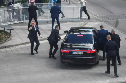 Slovakya Başbakanı Fico'ya suikast girişimi! Sağlık durumu hakkında açıklama yapıldı