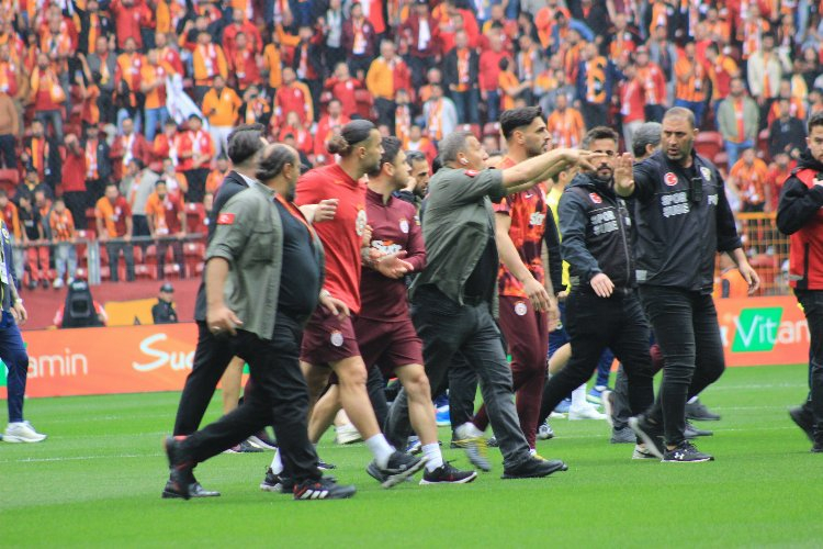 Galatasaray-Fenerbahçe derbisi öncesi gerginlik! Bursa Hayat Gazetesi -5