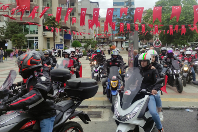 Bursa'da Orhangazi Motosiklet Kulübü üyelerinden 19 Mayıs konvoyu