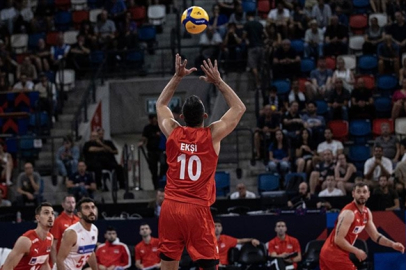 Milletler Ligi'nde heyecan artıyor: Filenin Efeleri Hollanda'yı yenmek istiyor!