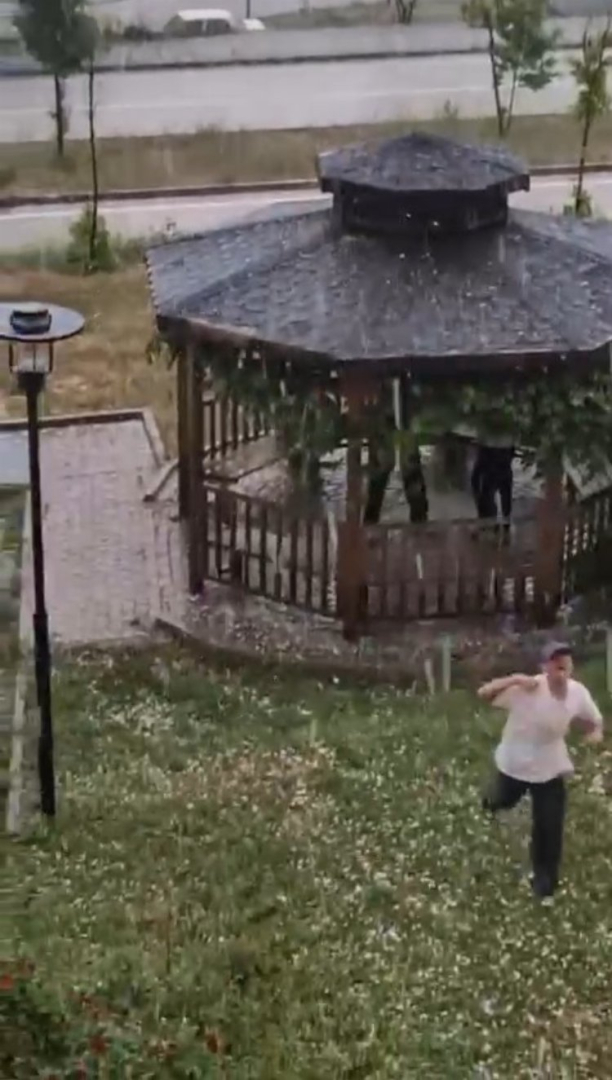 Bursa'da ceviz büyüklüğünde dolu yağdı - Bursa Hayat Gazetesi-2