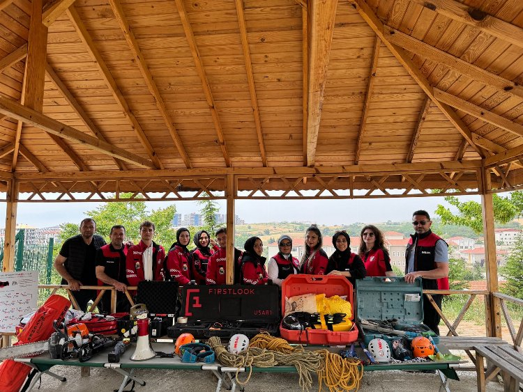 Bursa'da liselilere doğal afet farkındalık eğitimi - Bursa Hayat Gazetesi-2