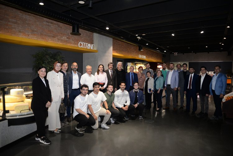 BUÜ'nün TEKNOFEST hazırlıklarına Kaplanlar desteği - Bursa Hayat Gazetesi-2