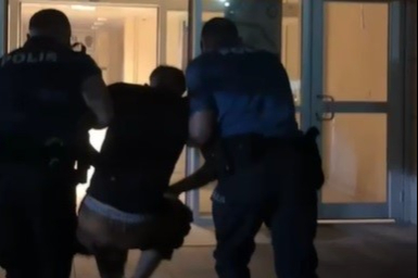 49 yıl hapisle aranıyordu! Motosiklet çalarken enselendi