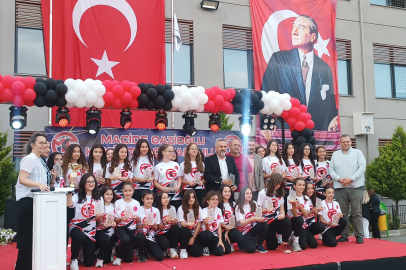 Bursa'da başarılı öğrenciler ödüllendirildi