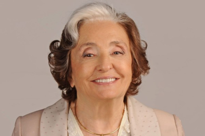 Gülten Dayıoğlu kimdir? Gülten Dayıoğlu'nun hayatı, edebi kişiliği ve eserleri...