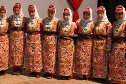 Renklerin dili: Türkiye'nin yöresel kıyafetleri