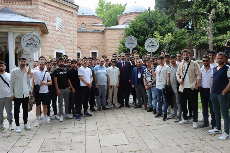 Bursa'da Muradiye Külliyesi'nin ziyaretçileri eksik olmuyor - Bursa Hayat Gazetesi-2