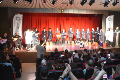 Bursa’da öğrenciler geri dönüşümle enstrüman yaptı