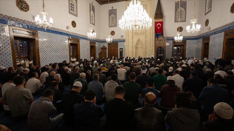 Şehitler ve Filistinliler için eller semaya kalktı! Bursa Hayat Gazetesi -2